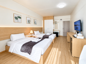 02 room reverse view