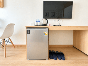05 tv and fridge