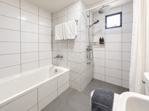 06 bathtub and shower